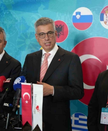 Bakan Memişoğlu: "(İstanbul depremi) Şu anda hastanelerimizde 32 yaralımız var, durumları iyi"