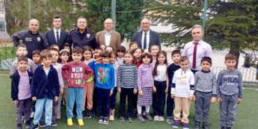 Bilecik İl Emniyet Müdürlüğü ekipleri minik öğrencilerle buluştu