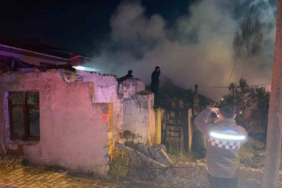 Ayvacık’ta ev yangını