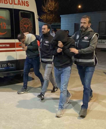 Kuyumculara sahte altın satan şahıslar adliyeye sevk edildi