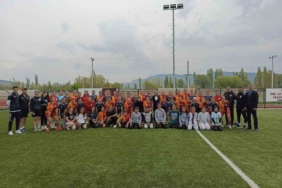 Bilecik Kolej Kız Spor Kulübü ile Galatasaray kadın futbol takımları hazırlık maçı yaptı