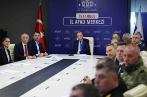 Cumhurbaşkanı Erdoğan, AFAD’daki kriz merkezinde depreme ilişkin bilgi aldı