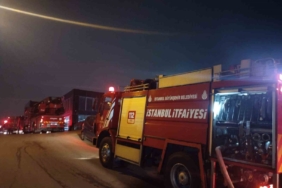 Sancaktepe’de oto galericiler sitesinde yangın