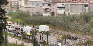 Bursa’da vakayı hastaneye yetiştirmeye çalışan ambulans takla attı