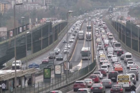 Bayramın üçüncü gününde İstanbul’da trafik yoğunluğu yaşanıyor
