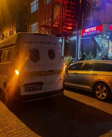 Küçükçekmece’de 60 yaşında bir erkek otel odasında ölü bulundu