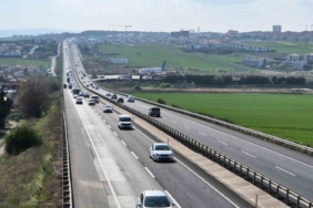 Tekirdağ-İstanbul yolunda tatil dönüşü yoğunluğu yaşanıyor