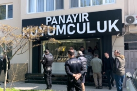 Selam verip girdiği kuyumcuyu soymak için silah çekip böyle ateş açtı