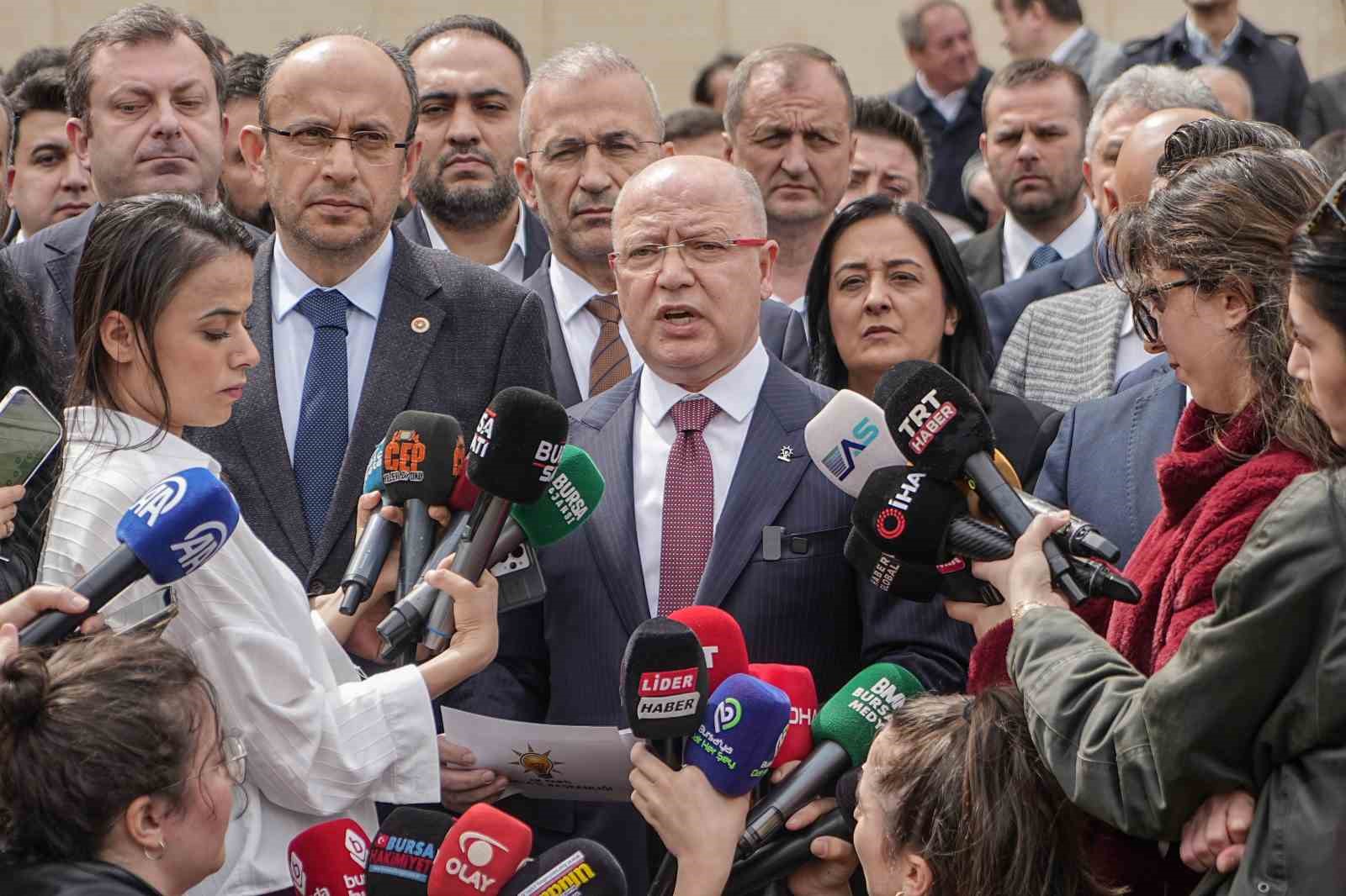 Ak Parti’den Bursa Büyükşehir Belediye Başkanı Mustafa Bozbey hakkında suç duyurusu