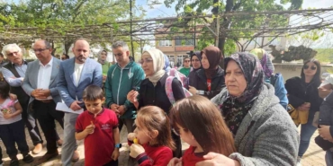 Güvenlik önlemlerinin yetersiz olduğu yol mahalleliyi çileden çıkardı