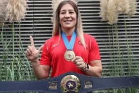 Yasemin Adar Yiğit, mindere veda etti