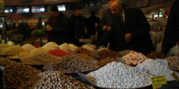 Bazı bakliyat ve yem bitkilerindeki üretimle iç tüketimi karşılayamıyoruz
