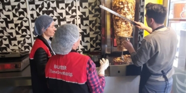 Balıkesir’de döner satış noktaları denetlendi