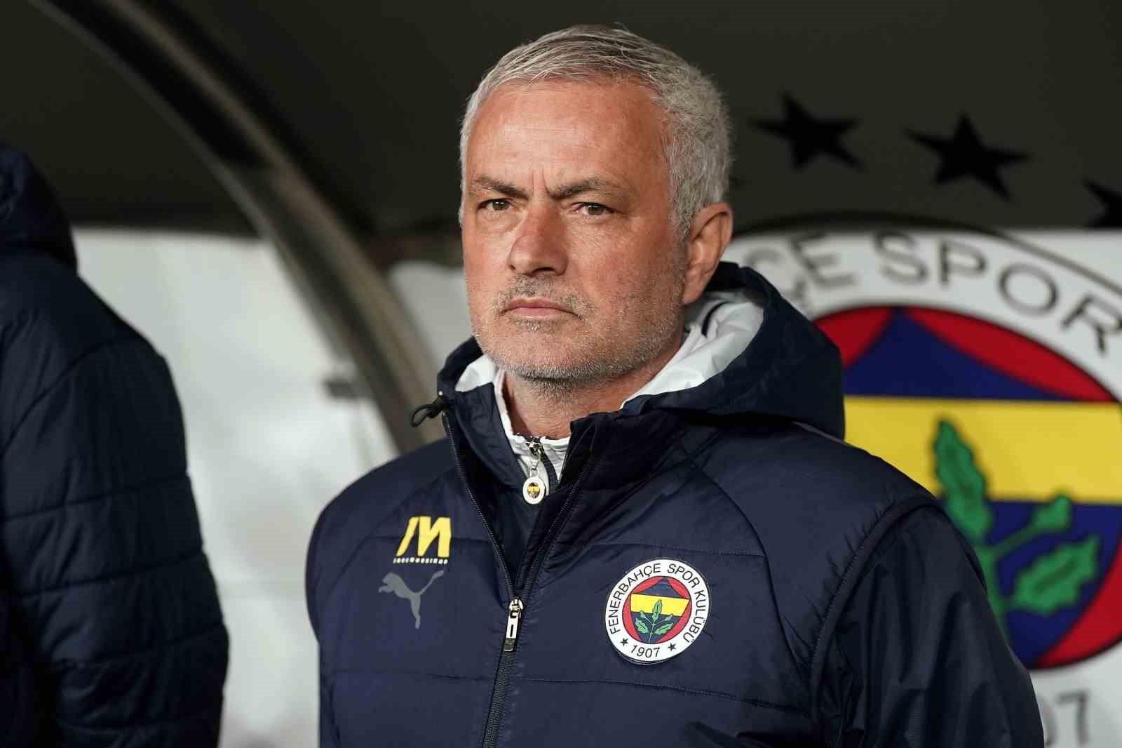 Jose Mourinho’dan Galatasaray derbisinde 2 değişiklik