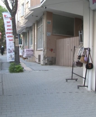 Esenyurt’ta kavgayı fırsat bilerek çantayı alıp böyle kaçtı
