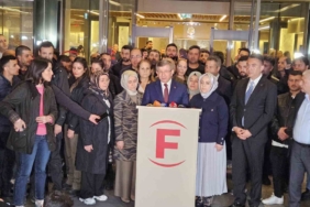 Gelecek Partisi Genel Başkanı Davutoğlu, Sırrı Süreyya Önder’i hastanede ziyaret etti