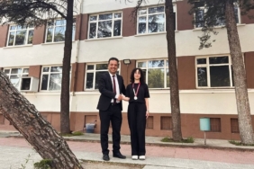 Lise Öğrencisi Betül Sarfın’dan gururlandıran başarı