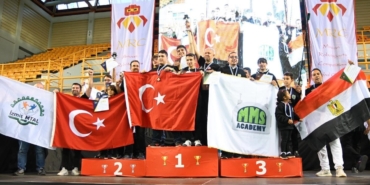 5 kıtadan okulların katıldığı olimpiyatlarda İzmit MTAL, 4 kupa ile döndü