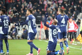 Fenerbahçe, galibiyet serisine Sivas’ta devam etti