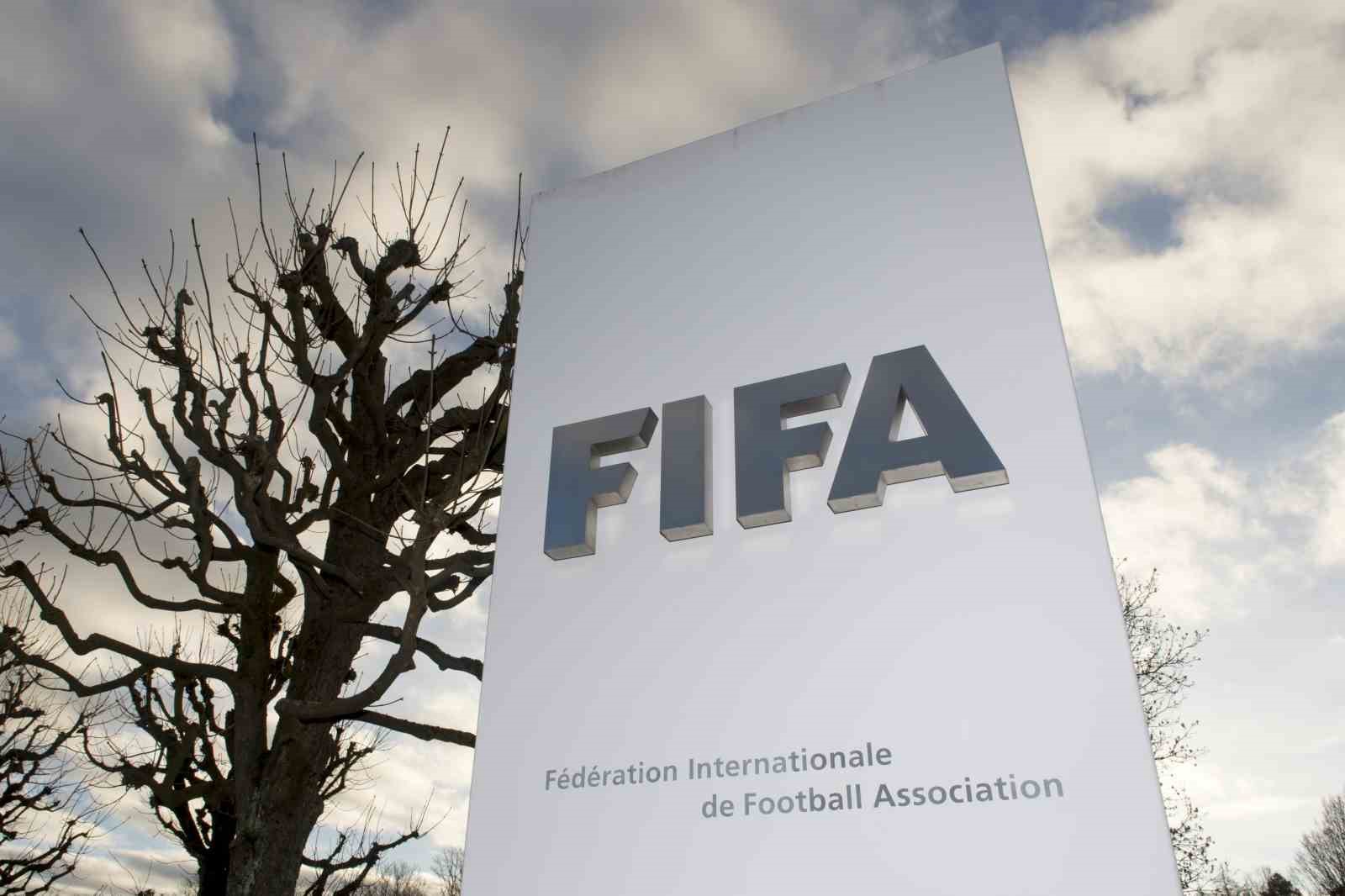 FIFA, 8 Türk kulübüne transfer yasağı getirdi