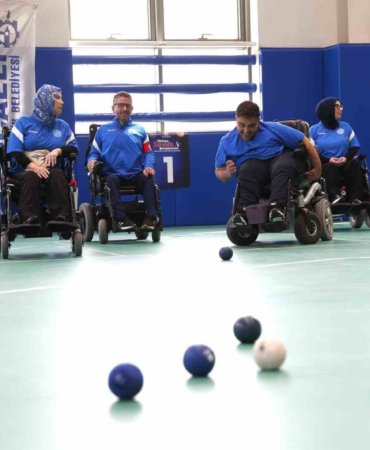 Bağcılar Belediyesi sporcuları madalyaları topladı