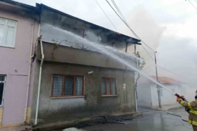 Burhaniye’de yangın paniği