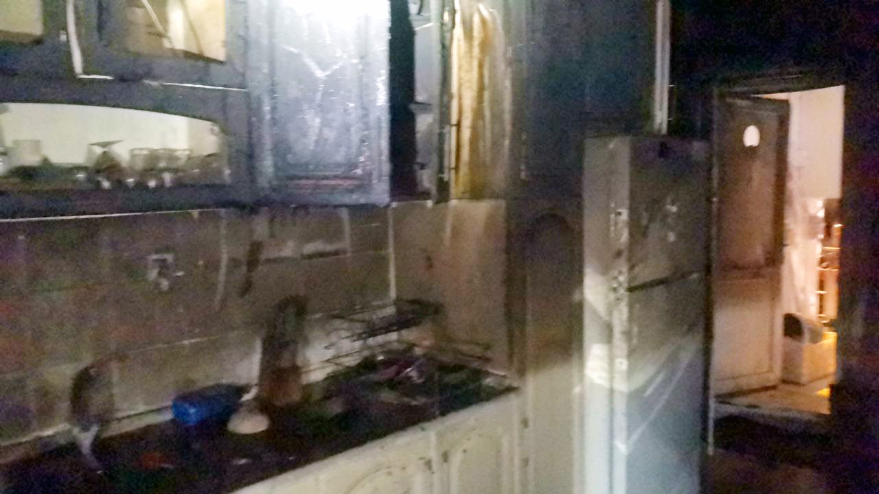 Ocakta unutulan yemek yangına sebep oldu