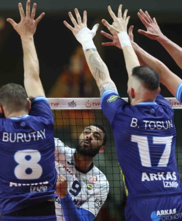 Efeler Ligi: Fenerbahçe: 3 - Arkas Spor: 1