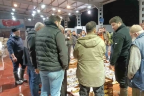 Av yasağı başladı, küçük teknelerin getirdiği balıklar mezatta satıldı
