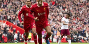 Liverpool evinde yendi, Arsenal ile farkı 13’e çıkardı