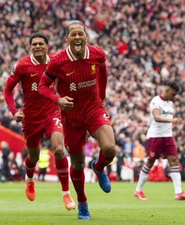 Liverpool evinde yendi, Arsenal ile farkı 13’e çıkardı