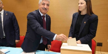 Başkan Ömeroğlu’ndan Özgür Özel’e sert tepki