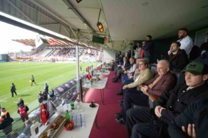 Ümraniyespor play-off yolunda