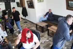 Berberde deprem paniği: Traşı bırakıp kaçtılar