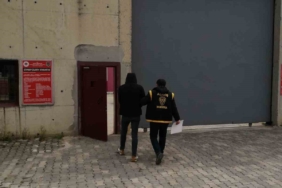 Balıkesir’de hapis cezası bulunan firarilere eş zamanlı operasyon