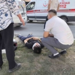 Motosikletli genç ölümden döndü