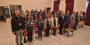 Gençlere kritik uyarı: "Herkesin elinde telefon var"