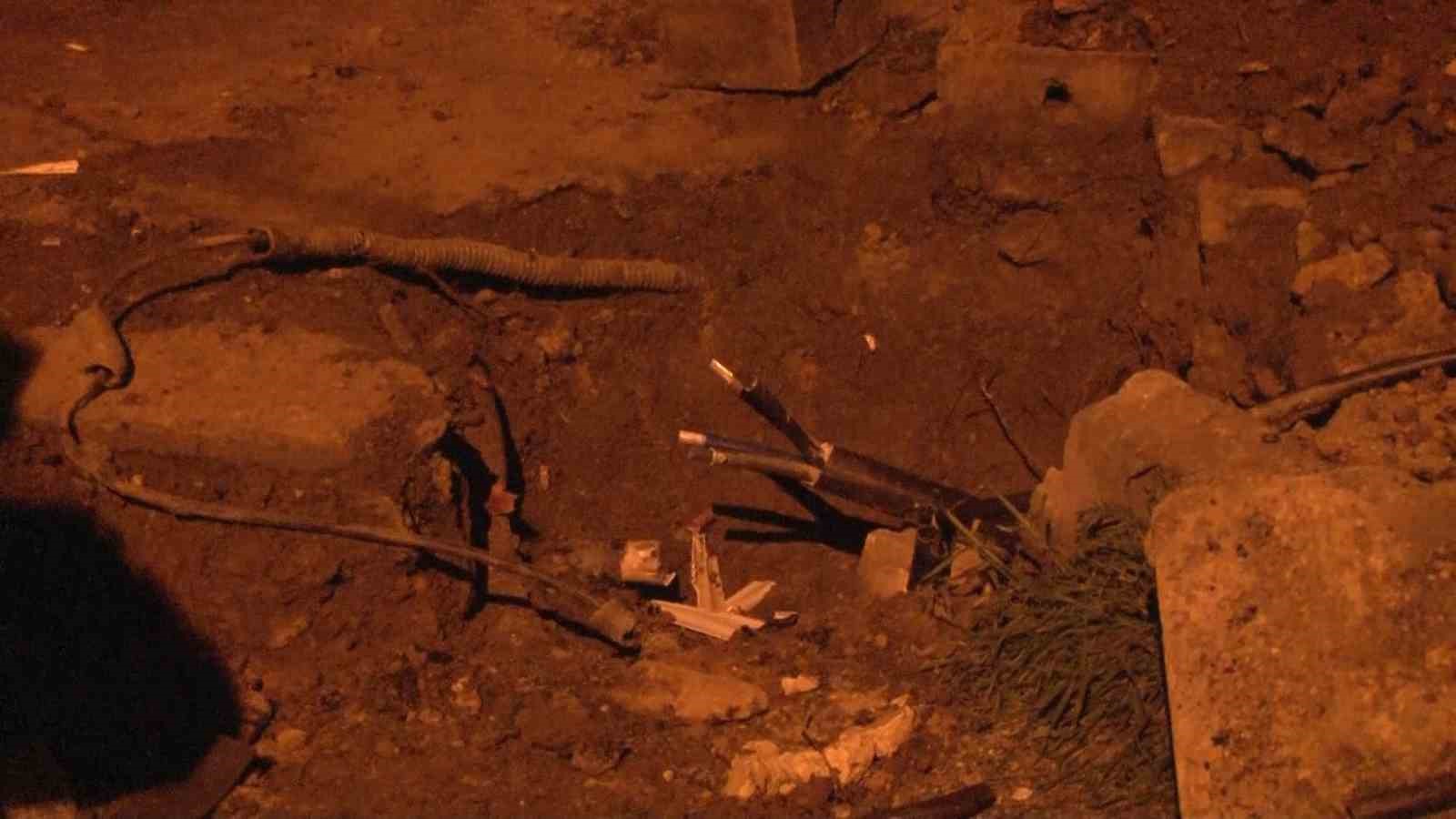 Şişli’de elektrik kablolarında meydana gelen patlamalar vatandaşları isyan ettirdi