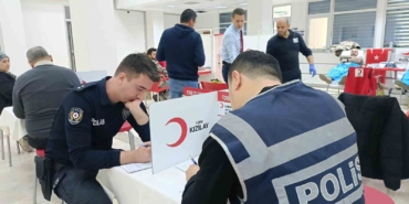 Edirne polisinden kan bağışına destek