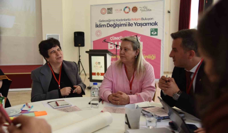 İklim değişikliğine dair farkındalık oluşturmak için bir araya geldiler