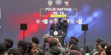 Bakan Yerlikaya çevik kuvvet polislerine hitap etti: "Polis arkadaşlarınızın yaralanmasına, tüm sinsi oyunlara rağmen hukuktan ayrılmadınız"