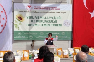 Silivri’de ayçiçeği ve kuru fasulye tohum temini töreni gerçekleştirildi