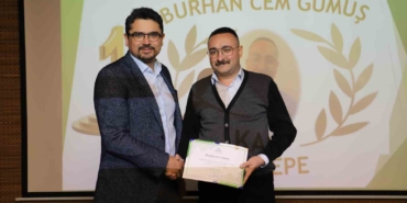 Başarılı çalışanlar ödüllendirildi