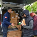 Esenyurt Belediyesi’nden vatandaşlara tam destek sürüyor