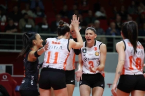 Eczacıbaşı Dynavit, ligi üçüncü sırada tamamladı