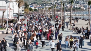 İstanbullular, Ramazan Bayramı’nda Büyükçekmece sahillerine akın etti