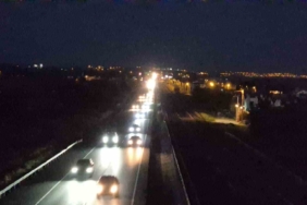 İstanbul-Tekirdağ yolunda deprem sonrası araç yoğunluğu