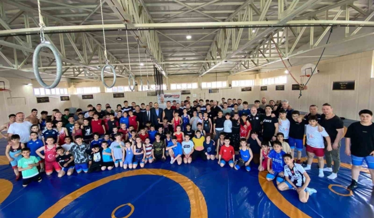 Sakarya Büyükşehir Belediyesi Spor Kulübü Başkanı Zengin: "Spor dostluk ve kardeşliktir"