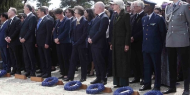 Çanakkale Kara Savaşları’nın yıl dönümünde Fransız ve İngiliz anıtlarında tören düzenlendi