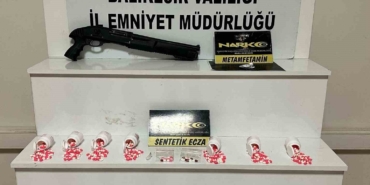 Balıkesir’de 833 adet sentetik ecza hap ele geçirildi